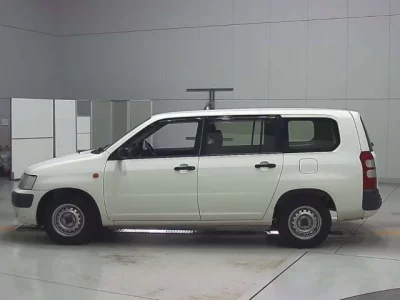 Toyota SUCCEED