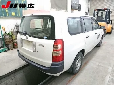 Toyota SUCCEED