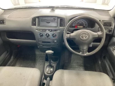 Toyota SUCCEED