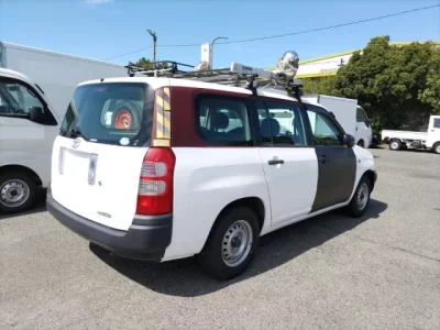 Toyota SUCCEED