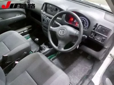 Toyota SUCCEED
