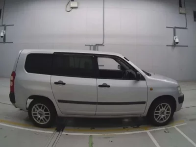 Toyota SUCCEED