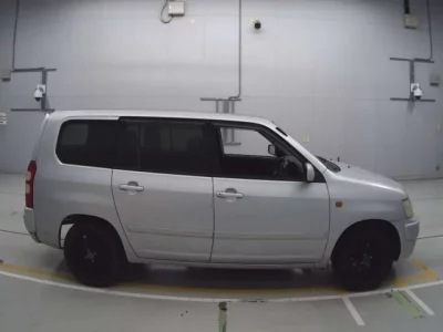 Toyota SUCCEED