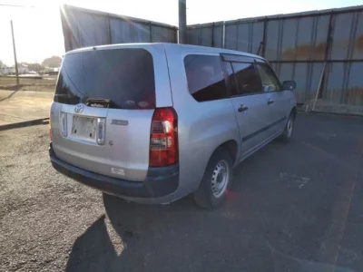 Toyota SUCCEED