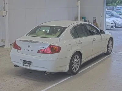 Nissan SKYLINE