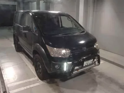 Mitsubishi DELICA D5