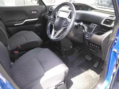 Mitsubishi DELICA D2