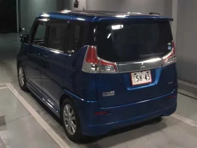 Mitsubishi DELICA D2