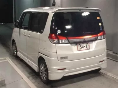 Mitsubishi DELICA D2