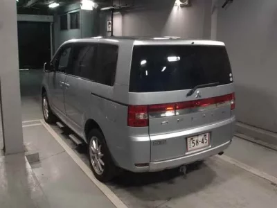 Mitsubishi DELICA D5