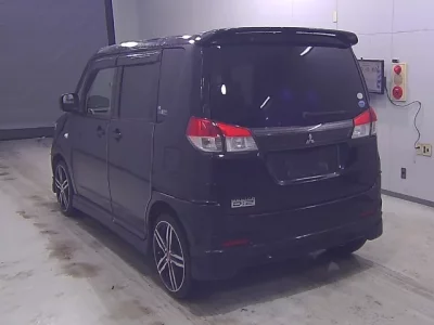 Mitsubishi DELICA D2