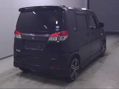Mitsubishi DELICA D2