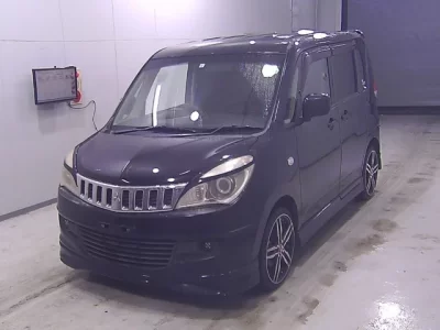 Mitsubishi DELICA D2