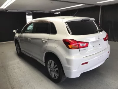 Mitsubishi RVR