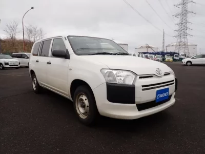 Toyota SUCCEED