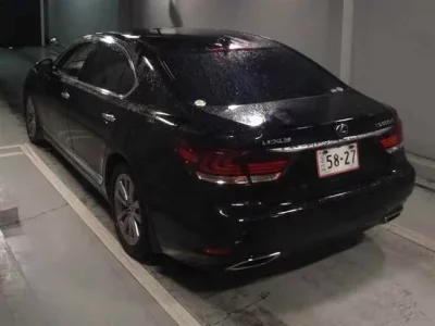 Lexus LS