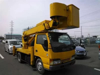 Isuzu ELF