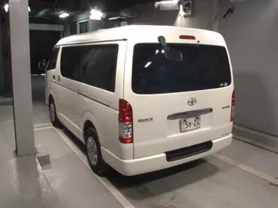 Toyota HIACE VAN