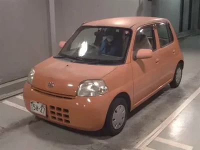 Daihatsu Esse