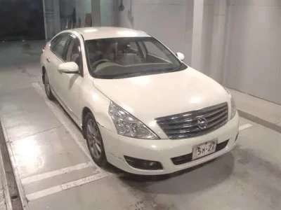 Nissan TEANA