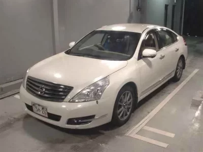 Nissan TEANA