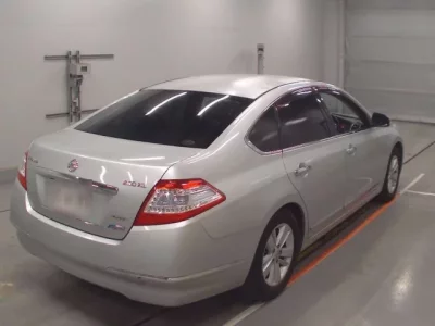 Nissan TEANA