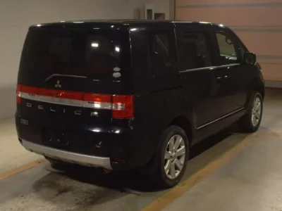 Mitsubishi DELICA D5