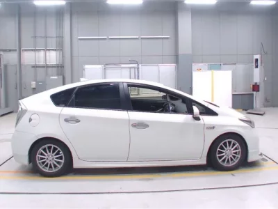 Toyota PRIUS PHV