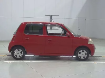 Daihatsu Esse