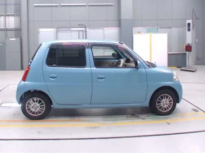 Daihatsu Esse