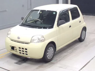 Daihatsu Esse