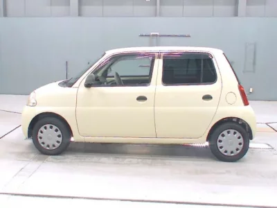 Daihatsu Esse