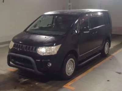 Mitsubishi DELICA D5