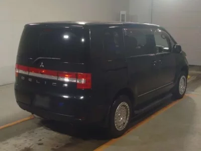 Mitsubishi DELICA D5