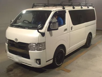 Toyota HIACE VAN