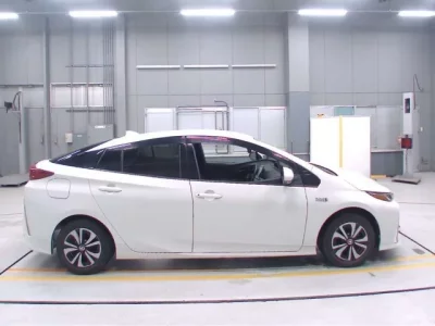 Toyota PRIUS PHV