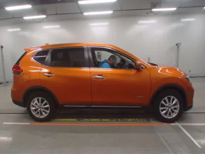 Nissan X-TRAIL
