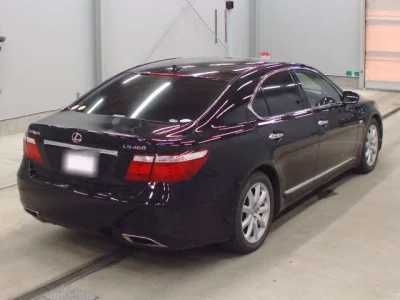 Lexus LS