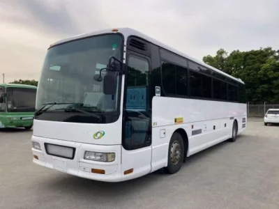 Isuzu BUS