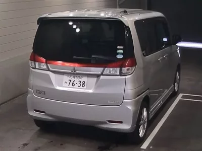Mitsubishi DELICA D2