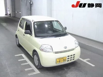 Daihatsu Esse