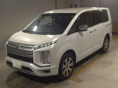 Mitsubishi DELICA D5