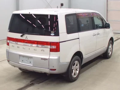 Mitsubishi DELICA D5