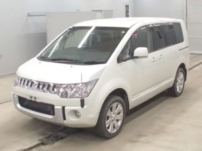 Mitsubishi DELICA D5