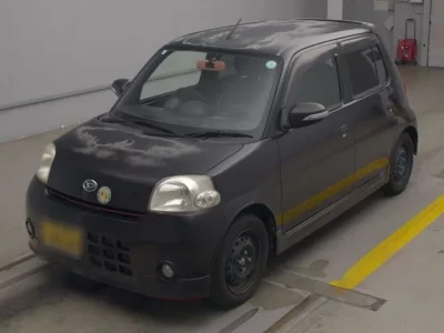 Daihatsu Esse