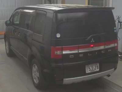 Mitsubishi DELICA D5