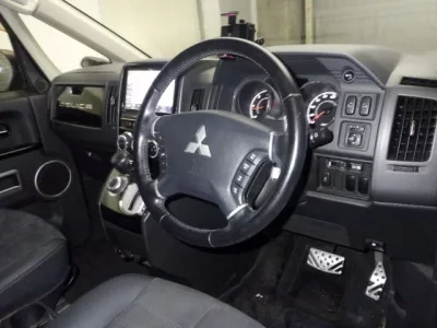Mitsubishi DELICA D5
