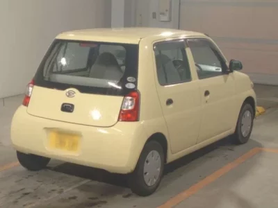 Daihatsu Esse