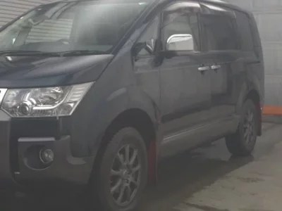 Mitsubishi DELICA D5