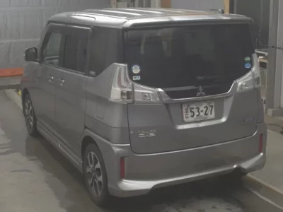 Mitsubishi DELICA D2